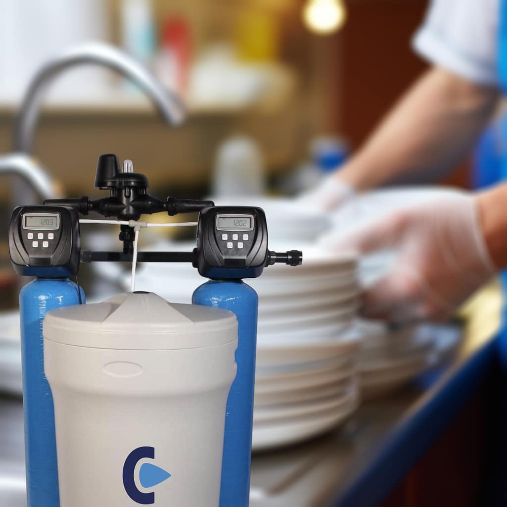 Waterontharder voor bedrijven die zorgt voor kalkvrij water en de bescherming van machines en apparatuur